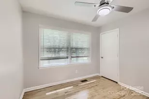 400 Vinecrest Dr, Matthews, NC 28105 - Photo 18