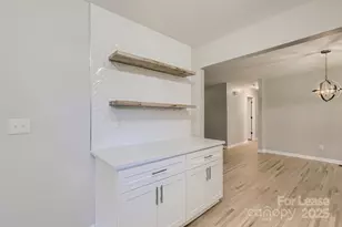 400 Vinecrest Dr, Matthews, NC 28105 - Photo 14