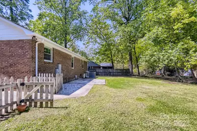 400 Vinecrest Drive, Matthews, NC 28105 - Photo 26