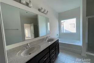 3020 Growler St, Charlotte, NC 28215 - Photo 12