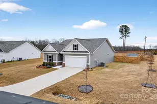 7563 Bridle Ct, Sherrills Ford, NC 28673 - Photo 4
