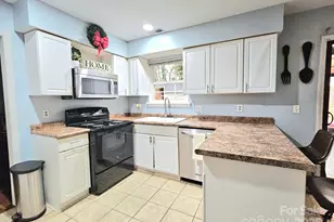 7344 Rena Mae Ln, Charlotte, NC 28227 - Photo 2