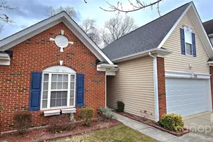 3220 Ernest Russell Ct, Charlotte, NC 28269 - Photo 2