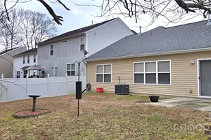 3220 Ernest Russell Ct, Charlotte, NC 28269 - Photo 10