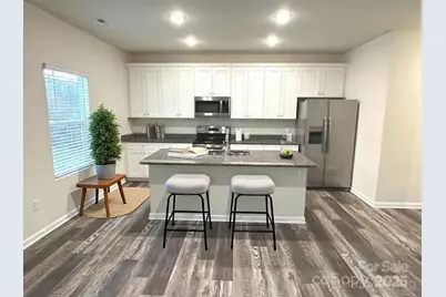 574 30th Avenue Circle NE, Hickory, NC 28601 - Photo 2