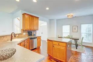 8017 Bridgegate Dr, Huntersville, NC 28078 - Photo 8