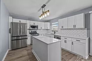 10527 River Hollow Ct, Charlotte, NC 28214 - Photo 14