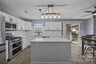 10527 River Hollow Ct, Charlotte, NC 28214 - Photo 16