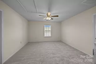 10527 River Hollow Ct, Charlotte, NC 28214 - Photo 6