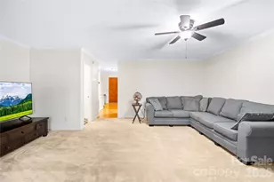 8430 Coulwood Oak Ln, Charlotte, NC 28214 - Photo 14