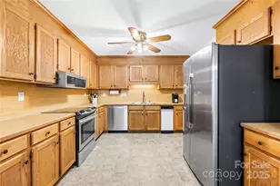 8430 Coulwood Oak Ln, Charlotte, NC 28214 - Photo 6