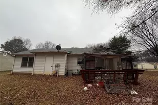 5724 Glenshire Ct, Charlotte, NC 28269 - Photo 2