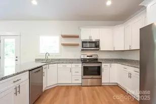 8708 Island Point Rd, Sherrills Ford, NC 28673 - Photo 16