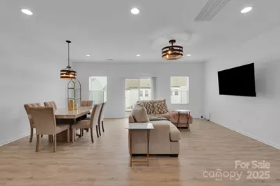 11012 Pagebrook Lane, Charlotte, NC 28214 - Photo 18