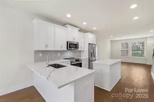 5019 York Park Ln, Charlotte, NC 28217 - Photo 6