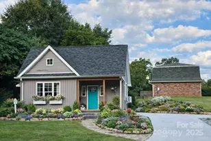 31 W Berkley St, Granite Falls, NC 28630 - Photo 2