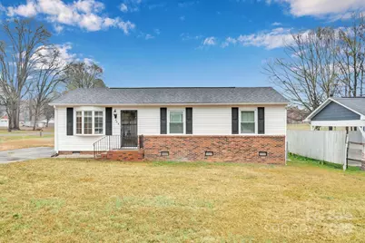 424 N Center Street, Oakboro, NC 28129 - Photo 1
