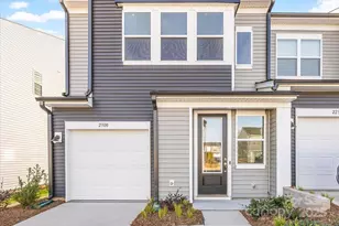 2300 Endeavor Run, Charlotte, NC 28269 - Photo 2