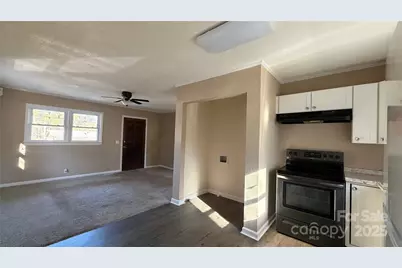 513 Holly Street, Dallas, NC 28034 - Photo 4