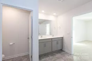 2125 Allium Dr, Charlotte, NC 28216 - Photo 8