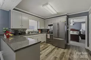 102 Page St, Morganton, NC 28655 - Photo 10