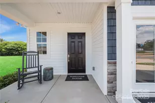 10010 Chatham Run Ln, Charlotte, NC 28262 - Photo 2