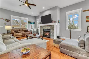 14 Cider Hl Ln, Hendersonville, NC 28792 - Photo 12