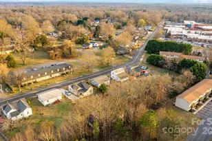 118 W 15th St, Newton, NC 28658 - Photo 14