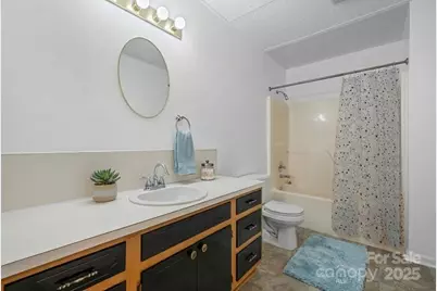 118 W 15th Street, Newton, NC 28658 - Photo 6