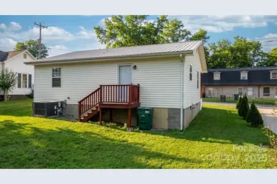 118 W 15th Street, Newton, NC 28658 - Photo 10