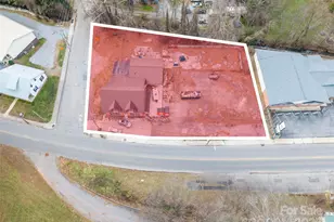 595 N Main St, Waynesville, NC 28786 - Photo 1