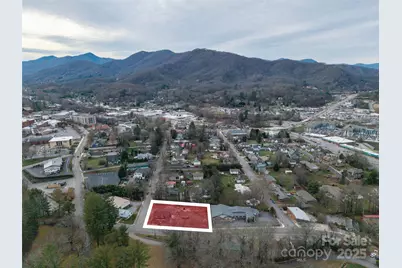 595 N Main Street, Waynesville, NC 28786 - Photo 2