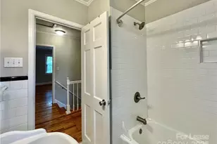 204 N Laurel Ave, Charlotte, NC 28207 - Photo 18