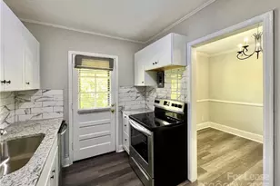 204 N Laurel Ave, Charlotte, NC 28207 - Photo 10