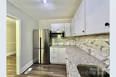 204 N Laurel Avenue #5D, Charlotte, NC 28207 - Photo 8