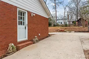 1045 S Magnolia St, Mooresville, NC 28115 - Photo 4