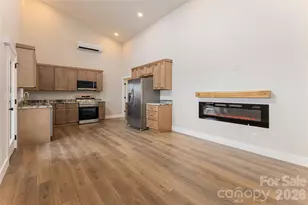 153 Hackleburg Ln, Hendersonville, NC 28792 - Photo 12