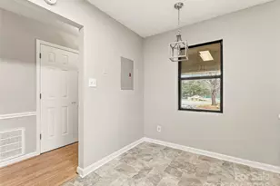 102 Abbey Cir, Asheville, NC 28805 - Photo 4