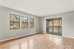 102 Abbey Cir, Asheville, NC 28805 - Photo 8