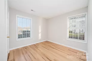 1182 Plaza Walk Dr, Charlotte, NC 28215 - Photo 16