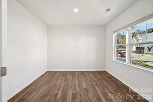 834 Adelston Ln, Asheville, NC 28804 - Photo 16