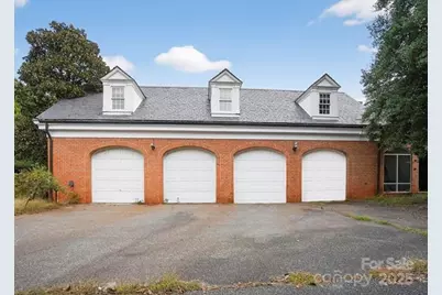 1486 Knolls Drive, Newton, NC 28658 - Photo 2