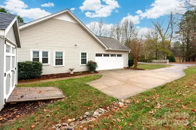 6045 Burnt Mill Run, Matthews, NC 28104 - Photo 30