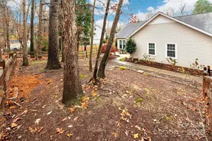 6045 Burnt Mill Run, Matthews, NC 28104 - Photo 28