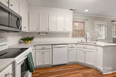 6045 Burnt Mill Run, Matthews, NC 28104 - Photo 10