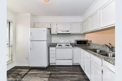 11020 Carmel Crossing Road, Charlotte, NC 28226 - Photo 8