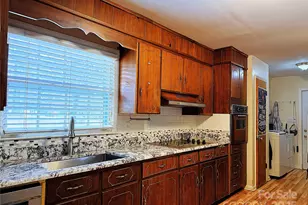 6841 Idlewild Rd, Charlotte, NC 28212 - Photo 18