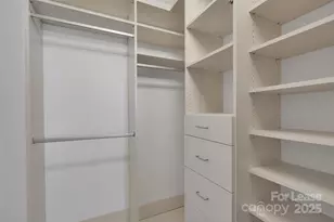 701 Royal Ct, Charlotte, NC 28202 - Photo 16