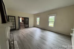 315 W Blakeney St, Pageland, SC 29728 - Photo 4