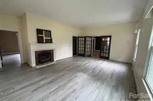 315 W Blakeney St, Pageland, SC 29728 - Photo 2
